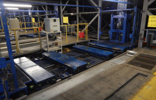 Palletless automated warehouse for completed cars