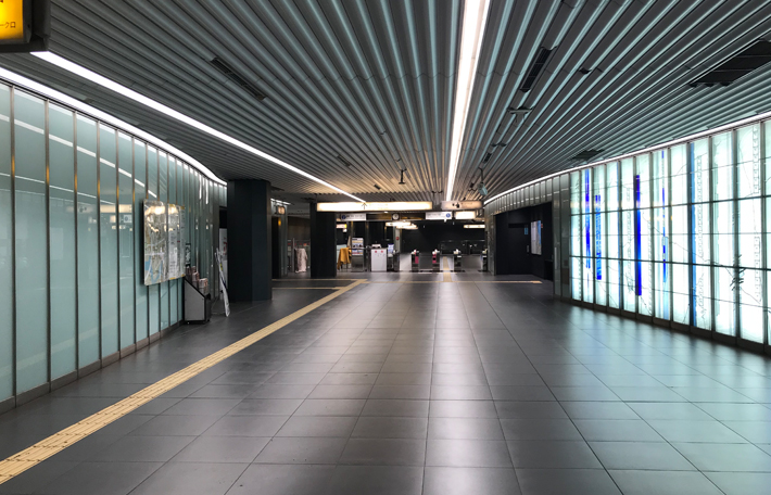 新高島駅照明設備更新工事